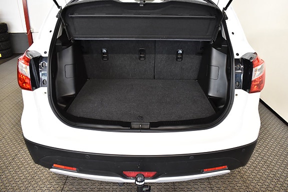 Suzuki S-Cross 16 of 17