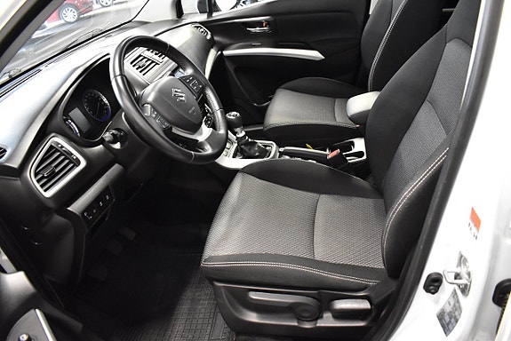 Suzuki S-Cross 10 of 17