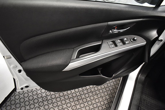 Suzuki S-Cross 9 of 17