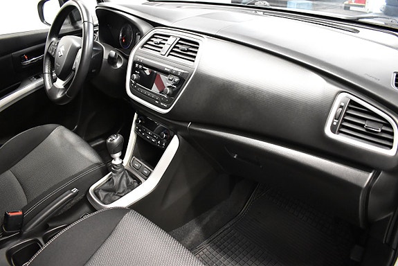 Suzuki S-Cross 12 of 17