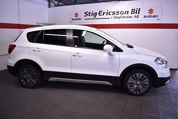 Suzuki S-Cross 6 of 17