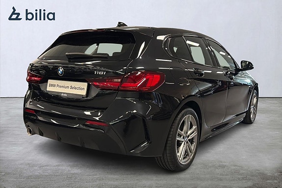 BMW 118i 16 of 17