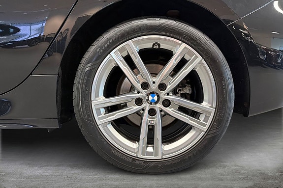 BMW 118i 14 of 17