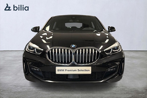 BMW 118i 5 of 5