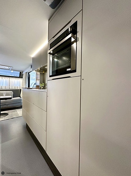 Adria Astella 754 DP 14 of 16