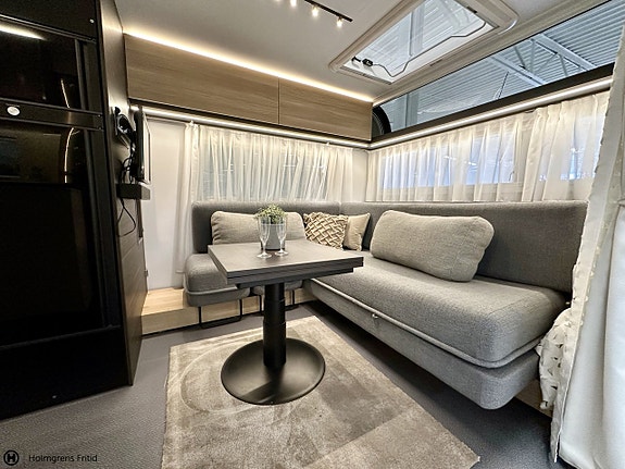 Adria Astella 754 DP 7 of 16