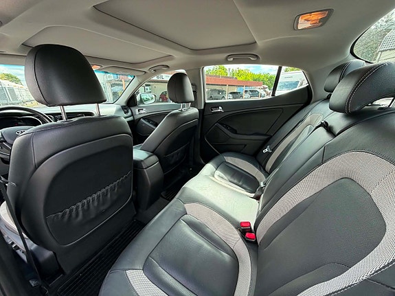 Kia Optima 11 of 13