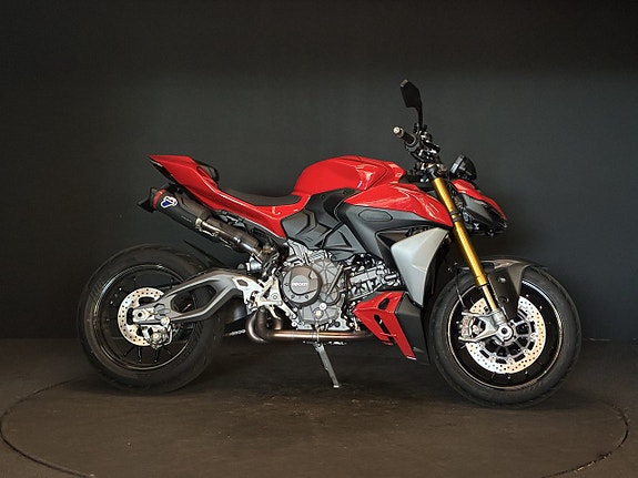 Ducati Streetfighter V2S