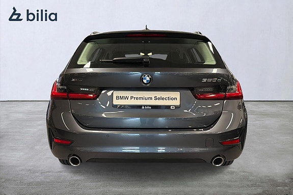 BMW 320d 4 of 17