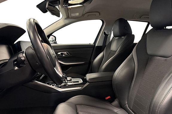 BMW 320d 12 of 17