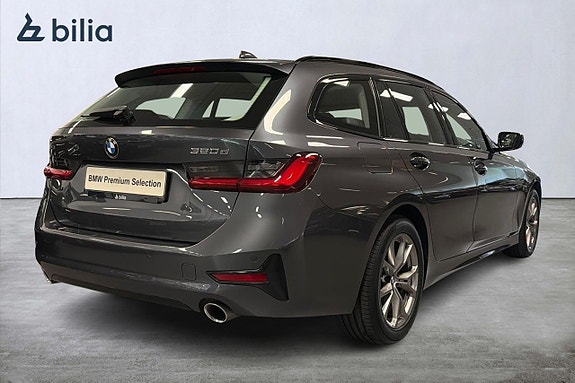 BMW 320d 16 of 17