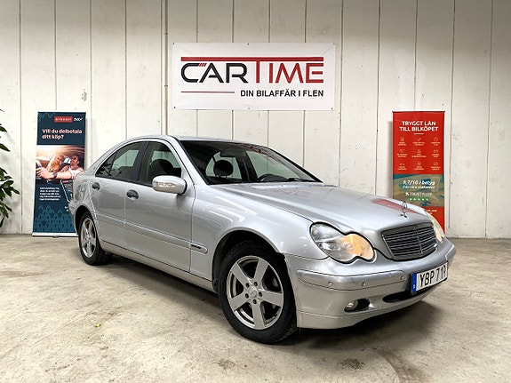 Mercedes-Benz C180 3 of 5
