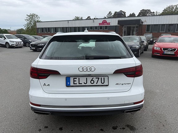 Audi A4 7 of 22