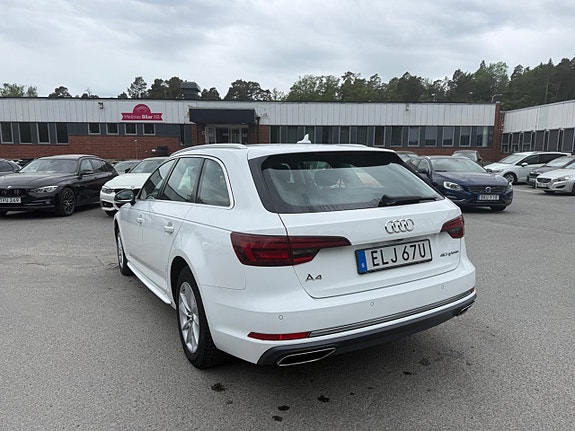 Audi A4 5 of 22
