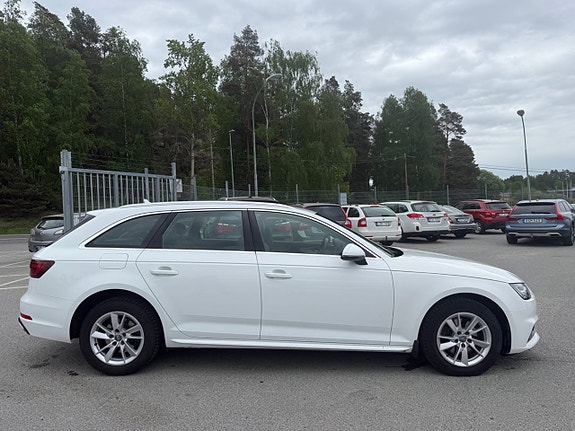Audi A4 3 of 22