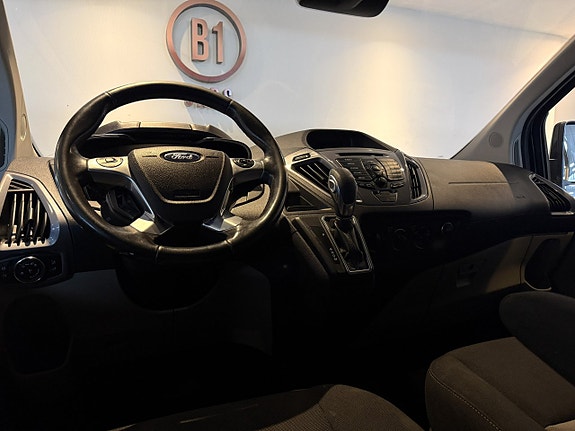Ford Transit Custom 11 of 17