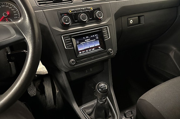 Volkswagen Caddy Maxi 14 of 23