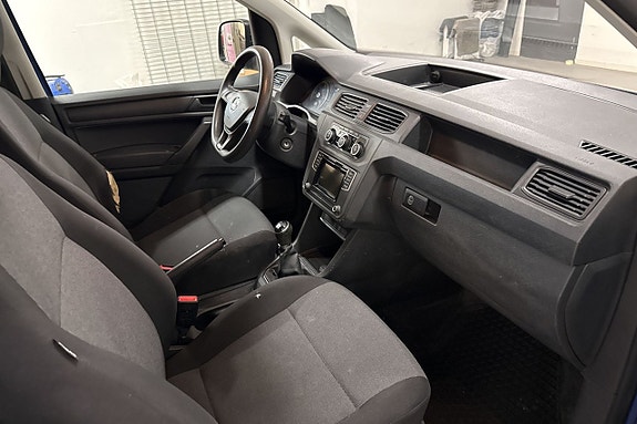 Volkswagen Caddy Maxi 13 of 23