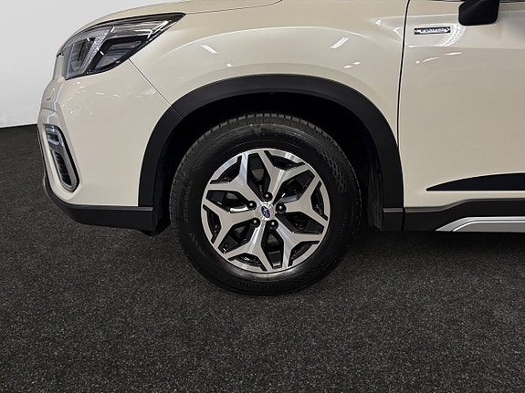 Subaru Forester 4 of 5