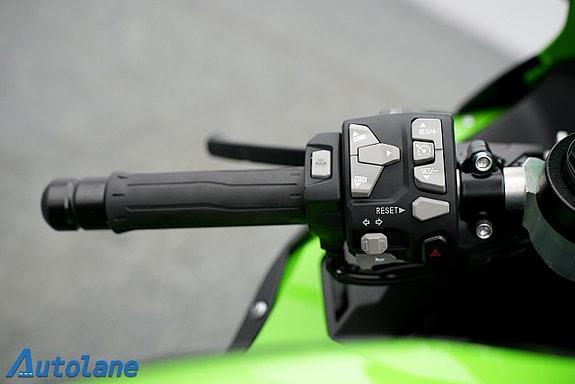 Kawasaki Ninja ZX-10R KRT-Edition 20 of 29
