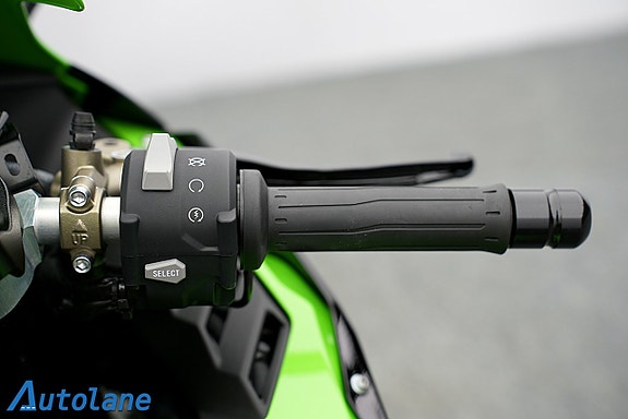 Kawasaki Ninja ZX-10R KRT-Edition 23 of 29