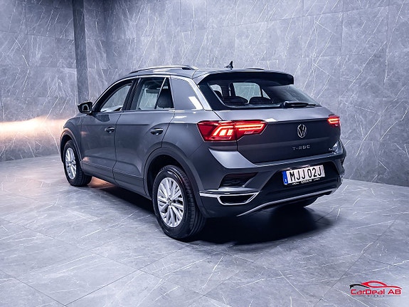 Volkswagen T-Roc 5 of 5