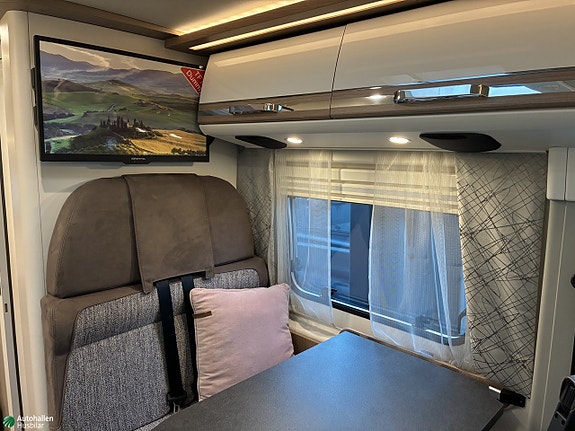 Carthago Van 600 DB K Diversity coupé 35L / Automat 7 of 21