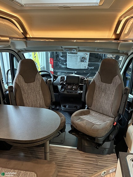 Carthago Van 600 DB K Diversity coupé 35L / Automat 4 of 21