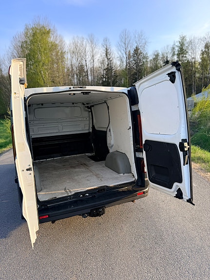 Opel Vivaro 5 of 5