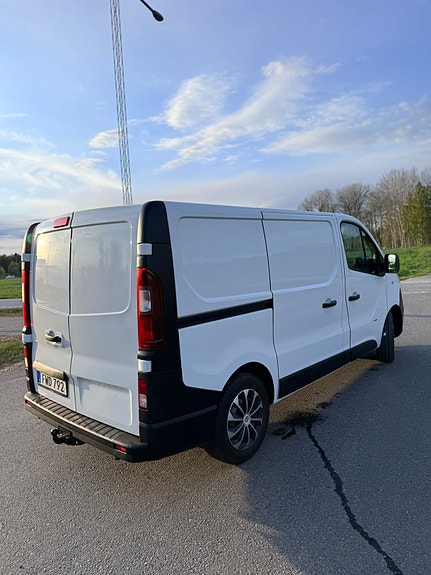 Opel Vivaro 4 of 5