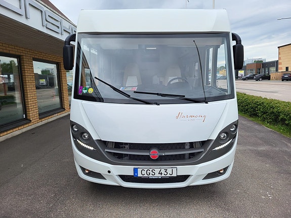 Bürstner Campervan Lyseo Harmony line 2 of 13