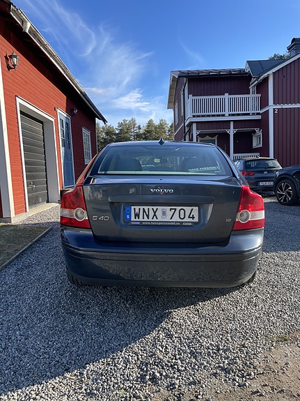 Volvo S40 3 of 5