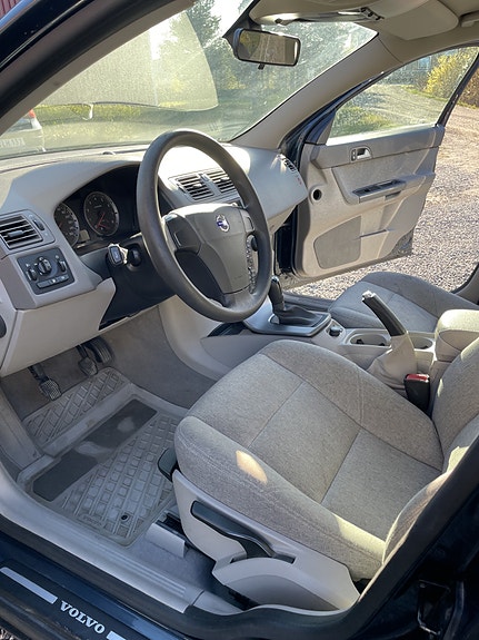 Volvo S40 5 of 5
