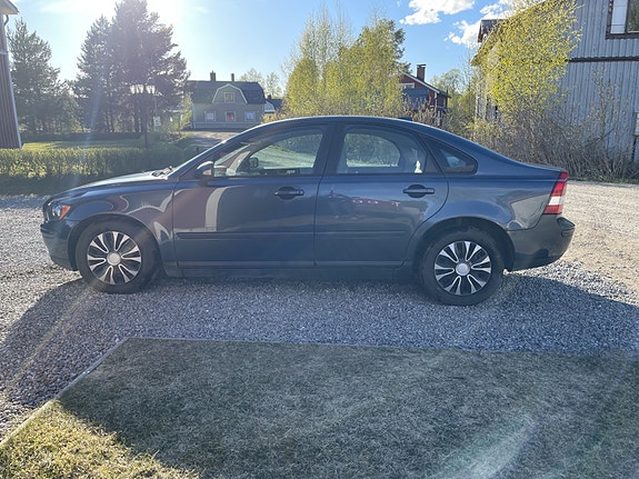 Volvo S40 4 of 5