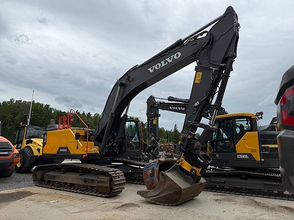 Volvo EC 300 EL 2 of 11