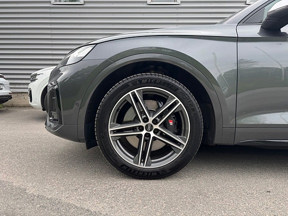 Audi SQ5 6 of 27