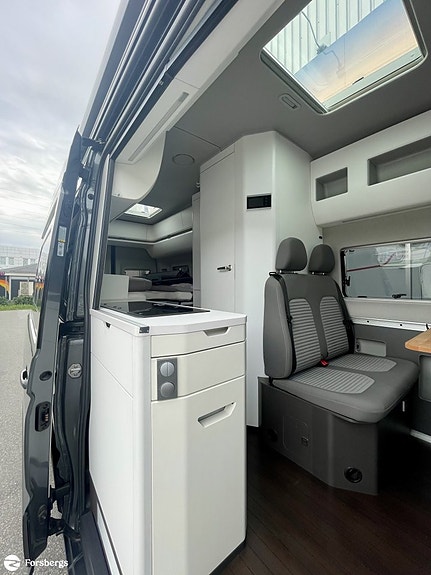 Volkswagen California Grand 680 5 of 5