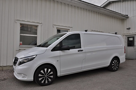 Mercedes-Benz Vito 119 2 of 5
