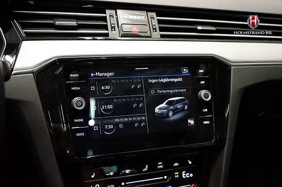 Volkswagen Passat 21 of 28