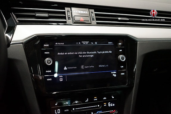 Volkswagen Passat 22 of 28