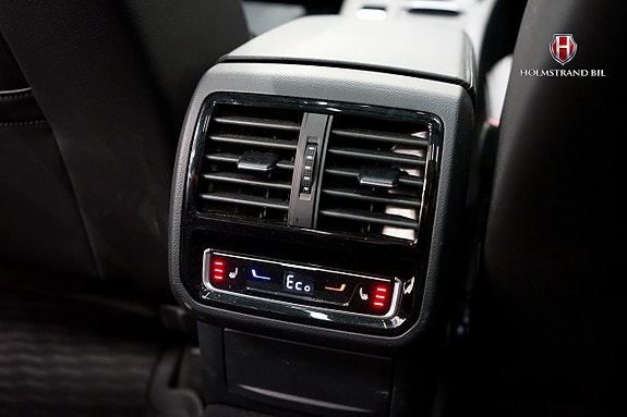 Volkswagen Passat 13 of 28