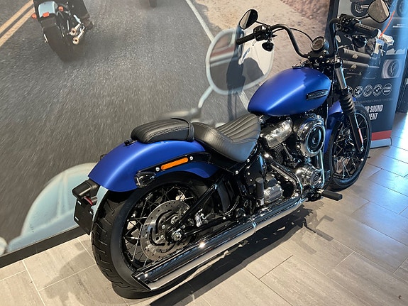 Harley-Davidson StreetBob FXBB 9 of 9