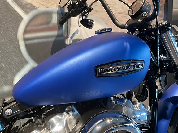 Harley-Davidson StreetBob FXBB 4 of 9