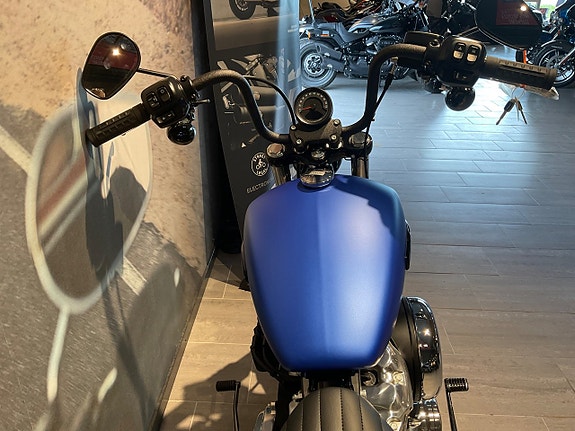 Harley-Davidson StreetBob FXBB 8 of 9