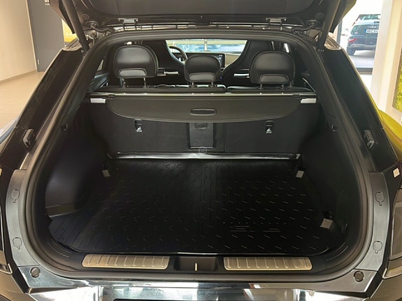 Kia EV6 10 of 21