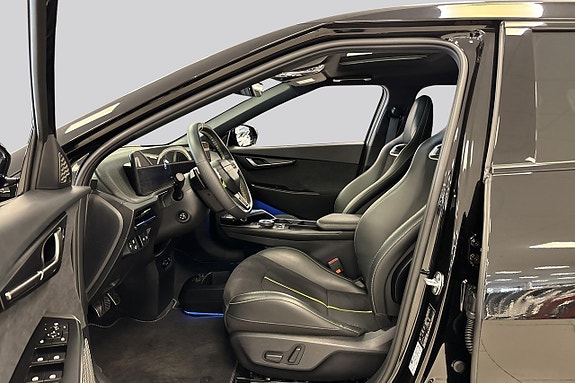 Kia EV6 8 of 14