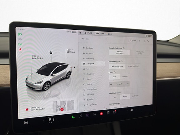Tesla Model Y 25 of 30