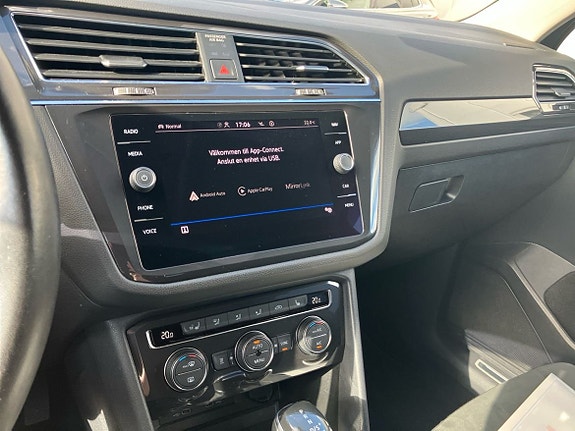 Volkswagen Tiguan Allspace 19 of 21