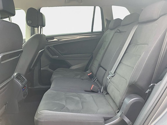 Volkswagen Tiguan Allspace 13 of 21