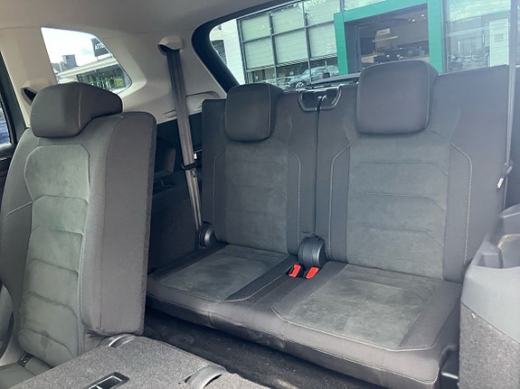 Volkswagen Tiguan Allspace 16 of 21
